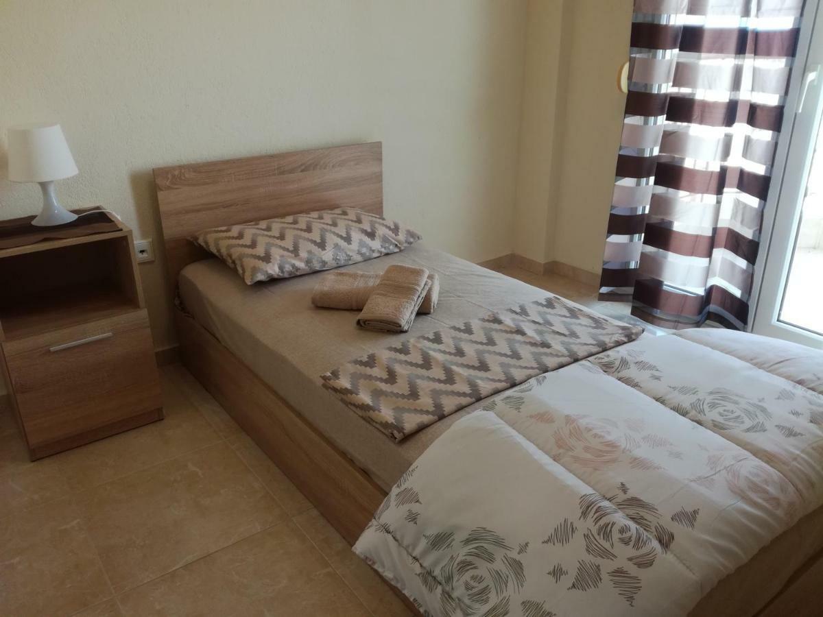 Jordan'S 3Rd Appartment At เนอา มิคานิโอนา ภายนอก รูปภาพ