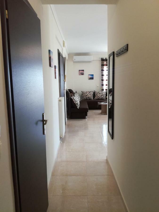 Jordan'S 3Rd Appartment At เนอา มิคานิโอนา ภายนอก รูปภาพ